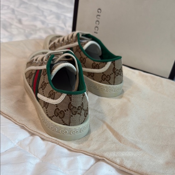 Gucci Beige Monogram Sneakers - Picture 4 of 10